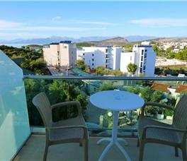 Double room Deluxe with Balcony, 2-3 floor