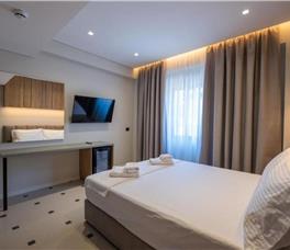 Dhome familjare me pamje anesore nga deti