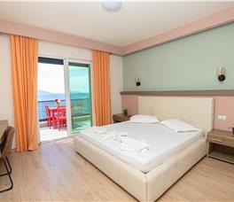 Suite Two-bedroom with Balcony and Sea view