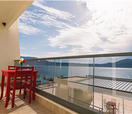 Apartment Duplex with Balcony and Sea View