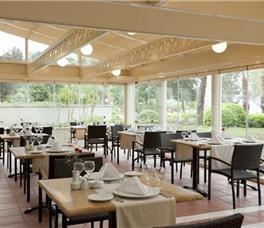 Queen's Park Turkiz Kemer