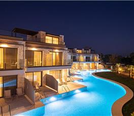 Portes Lithos Luxury Resort