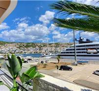 Yacht Premium Hotel