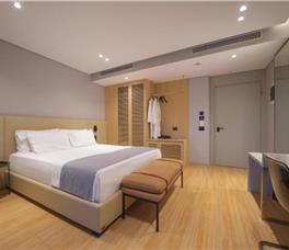 Yacht Premium Hotel