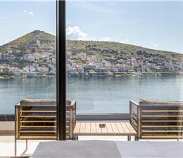 Yacht Premium Hotel