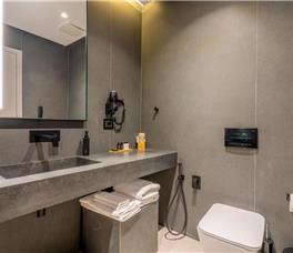 Yacht Premium Hotel