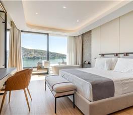 Yacht Premium Hotel