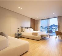 Yacht Premium Hotel
