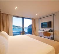 Yacht Premium Hotel