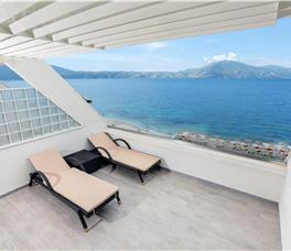 Suite Deluxe with Panoramic Sea View, Double bed + extra bed upon request