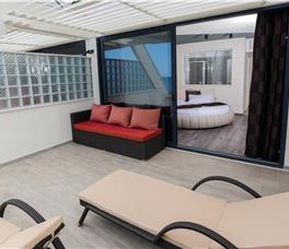 Suite Deluxe with Panoramic Sea View, Double bed + extra bed upon request