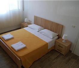 Beach Apartments Era