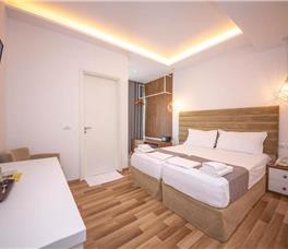 Dhome dyshe Standarte me krevat dopio ose dy teke