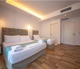 Dhome Treshe Standarte