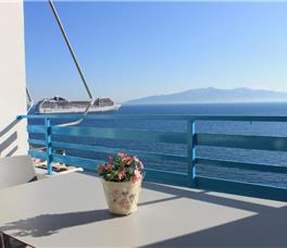 Aquamarine Apartments