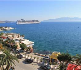 Aquamarine Apartments