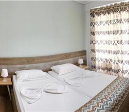 Aquamarine Apartments