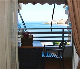 Aquamarine Apartments