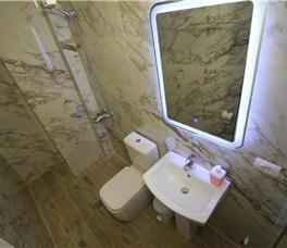 Dhome Treshe me ose pa mini-kuzhine