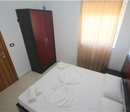 Apartament me dy dhoma gjymi me ose pa mini-kuzhine