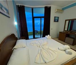 Triple room Sea view (for 2 people)