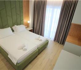 Double room Deluxe with Twin bed and Balcony