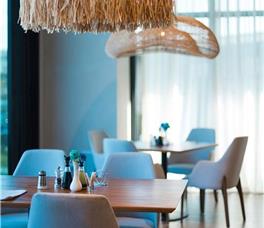 Supreme Resort (Guarantee)