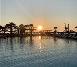 Supreme Resort (Guarantee)