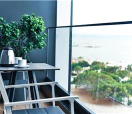 Supreme Resort (Guarantee)