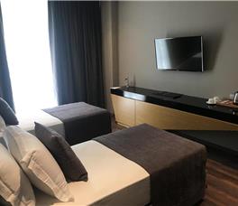 Supreme Resort (Guarantee)