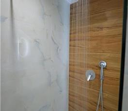 Dhome dyshe me ballkon