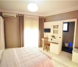 Dhome dyshe Standarte me pamje nga deti, me krevat dopio ose 2 teke