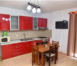 Apartament 1+1 me pamje nga deti