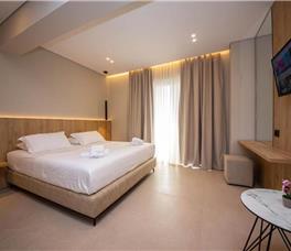 Double room Deluxe Ground Floor with Balcony (no view)