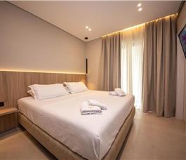 Double room Deluxe with Balcony Side Sea view