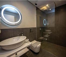 Double room Deluxe with Balcony (no view)