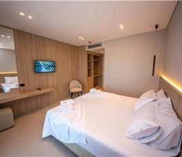 Double room Deluxe with Balcony and Sea view