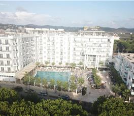 Amelia Mare - Guarantee 2025