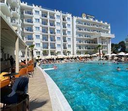 Amelia Mare - Guarantee 2025