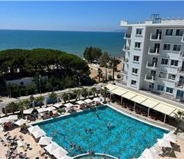 Amelia Mare - Guarantee 2025