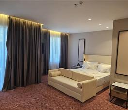 Amelia Mare - Guarantee 2025