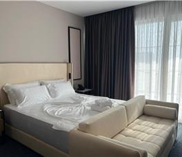 Amelia Mare - Guarantee 2025