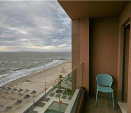 Dhome familjare me pamje nga deti