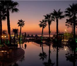 Grand Blue Fafa Resort B