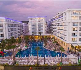 Grand Blue Fafa Resort C
