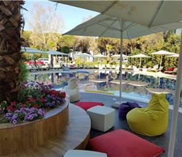 Sandy Beach Resort B