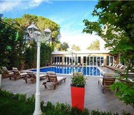 Sandy Beach Resort B