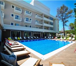 Sandy Beach Resort B