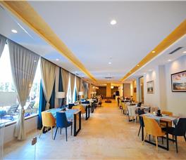 Sandy Beach Resort B