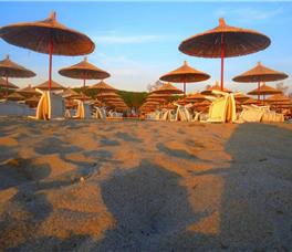 Sandy Beach Resort B